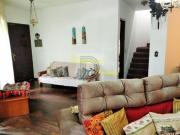 Casa 03 quartos 01 suíte. 06 vagas. 160 m2