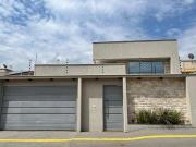 CASA 03 SUITES PLENAS SETOR 3 MARIAS Casa de Rua com 3...