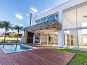 casa 04 suítes,04 vagas, piscina,Condominio fechado