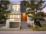 CASA #11 CON SOTANO EN VENTA SOLARES RESIDENCIAL ZAPOPAN JAL