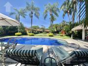 CASA 1 NIVEL EN VENTA CON ALBERCA, CANCHA DE TENIS Y...