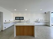 Casa 280m², 3 Suítes, Piscina