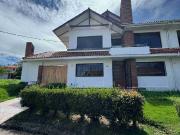 Vendo casa sector av de las Américas