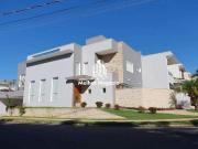Casa 292 m² de construção, à venda, Bairro Bom Retiro...