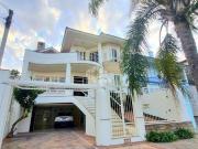 Casa 298m² sendo 3 quartos,sacadas, lareira, suíte,...