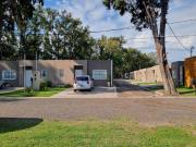 Casa 2 ambientes con cochera en venta en complejo Arturo...