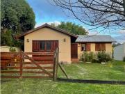 Casa 2 ambientes con cochera Los Acantilados