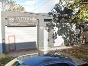 CASA 2 AMBIENTES VENTA DERQUI 2 LOCALES, JARDÍN