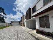 CASA 2 de 120 m2, excelente ubicación, cerca a Av. Simón...