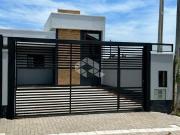 Casa 2 dormitórios 1 suíte, banheiro social vaga para 2...