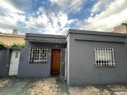 CASA 2 DORMITORIOS A RECICLAR VENTA. FISHERTON