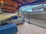 Casa 2 dormitórios com 1 suíte à venda, 92 m² por R$...
