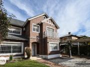 Casa 2 Dormitorios con jardín y pileta Azcuenaga 8500...