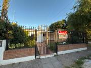 Casa 2 Dormitorios en Alquiler con Jardín y Quincho...