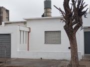 CASA 2 DORMITORIOS EN BARRIO ROSEDAL