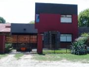 CASA 2 DORMITORIOS EN VENTA EN DOLORES CON PILETA