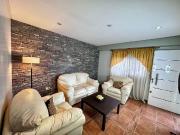 CASA 2 DORMITORIOS EN VENTA LA PLATA COCHERA