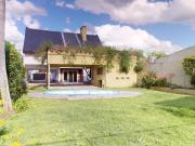 Casa 2 dormitorios quincho pileta en venta en City Bell