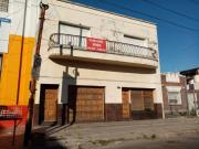 CASA 2 FAMILIAS CON FONDO Y QUINCHO