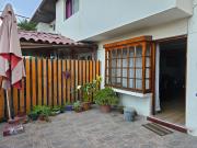 Casa 2 pisos en pasaje cerrado