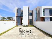 CASA 2 PLANTAS, 2 RECÁMARAS, 2.5 BAÑOS, COCHERA PARA 2 AUTOS