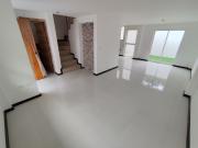 CASA 2 PLANTAS 3 DORMITORIOS CON TERRAZA $76,000.oo...