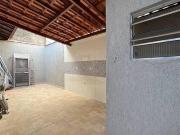 Casa 2 Quartos, 1 Suite, 2 Vagas