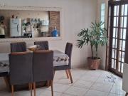 Casa 2 quartos com piscina e churrasqueira