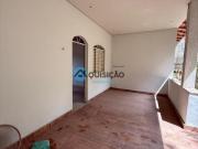 Casa 2 Quartos com Quintal