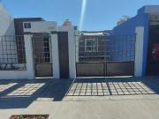 Casa 2 recamaras, 1 baño, amueblada cercana al centro de...