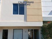 CASA 2 RECAMARAS 2 NIVELES CUESTA BLANCA ROSARITO B.C