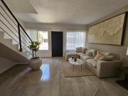 Casa 2 recámaras, 3 baños completos, dentro de ciudad...