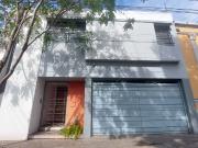 Casa 3 / 4 ambientes Venta Quilmes moderna