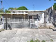 CASA 3 AMB A RECICLAR EN QUILMES. AMPLIO TERRENO