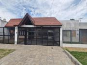 CASA 3 AMB CON PATIO Y COCHERA QUILMES OESTE