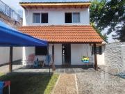 Casa 3 AMB sobre lote 10 x 50 en villa zapiola en venta