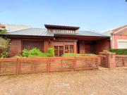 Casa 3 ambientes alquiler 12 meses Barrio Los Troncos