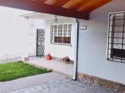 Casa 3 Ambientes Cochera 2 Autos y Gran Fondo con...