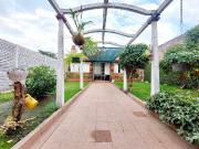 Casa 3 ambientes con cochera jardín, Villa Urquiza