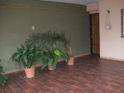 ¡Hermosa casa de 3 ambientes con cochera y gran fondo...