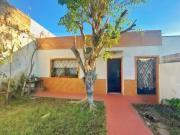 CASA 3 AMBIENTES CON JARDIN LANUS O. OPRTUNIDAD!