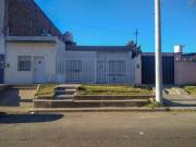 Casa 3 ambientes con pileta y quincho en V. Bonich