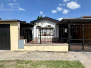 Casa 3 ambientes con piscina en Ituzaingó Norte