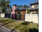 Casa 3 ambientes en Bella Vista con Departamento...