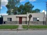 Casa 3 ambientes en venta en berisso con jardin
