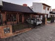 CASA 3 DORM 2 BAÑOS ZONA JARDIN JOCKEY APTO CRED