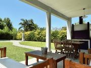 Casa 3 dorm en Alquiler Anual lote interno San Isidro...