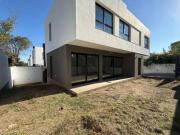 Casa 3 dorm Housing Excelente calidad Villa Belgrano N1