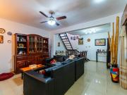 CASA 3 DORMI GARAGE Y JARDIN VENTA APTA CREDITO