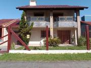 Casa 3 dormitórios em Capão Novo